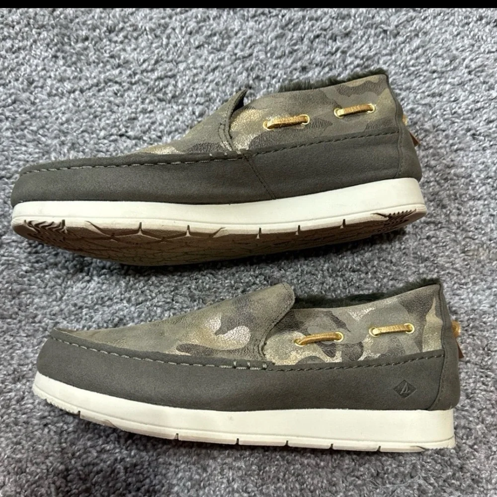 Sperry Metallic Camo Size 8.5 Outdoor Moc Sneaker Faux Fur Lined - worn once